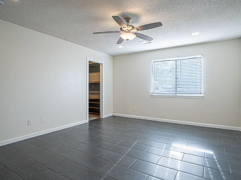 7041 Falling Leaf Cir — Photo 12