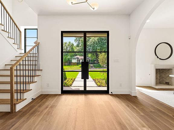5th image of 7153 Cornelia Ln