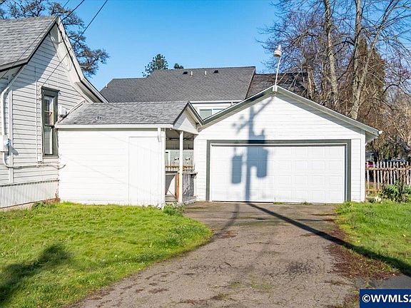 5th image of 109 E Isabella St