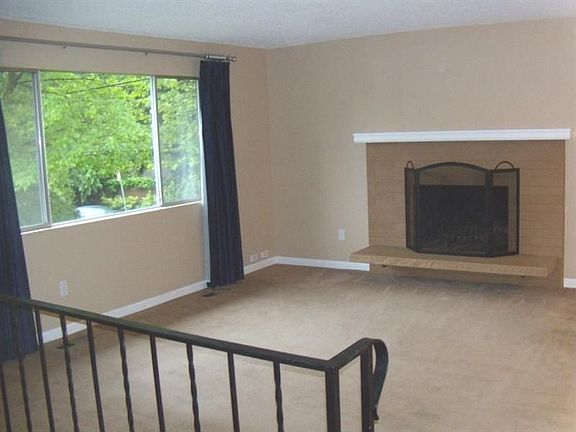 4th image of 18505 Meridian Ct N