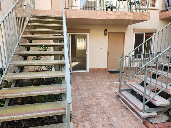 5th image of 3914 Centre St APT 4