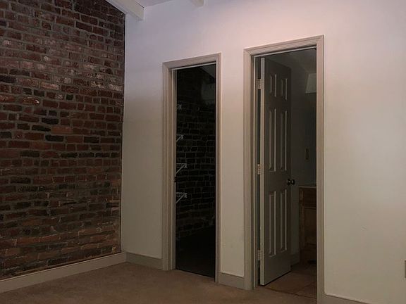 4th image of 1901 E Franklin St APT 2