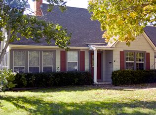 1016 Puryear Dr, College Station, TX 77840