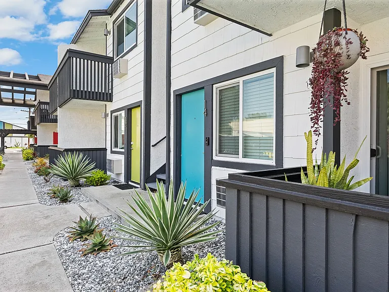 Eastside Apartments — Photo 15