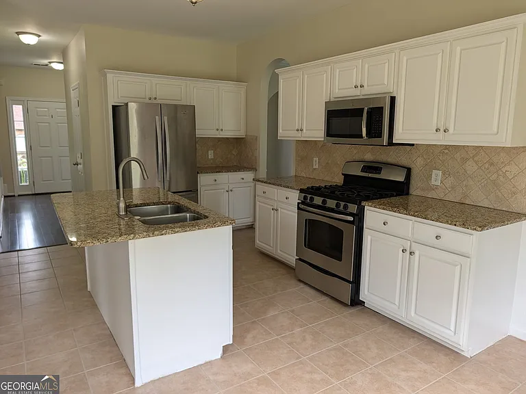 3931 McGuire Way NW — Photo 4