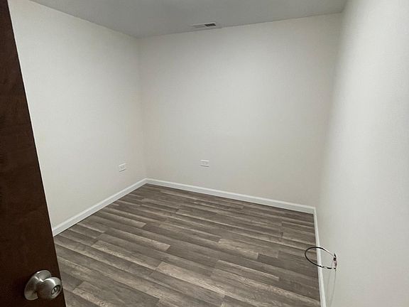 2nd image of 5808 W Cornelia Ave