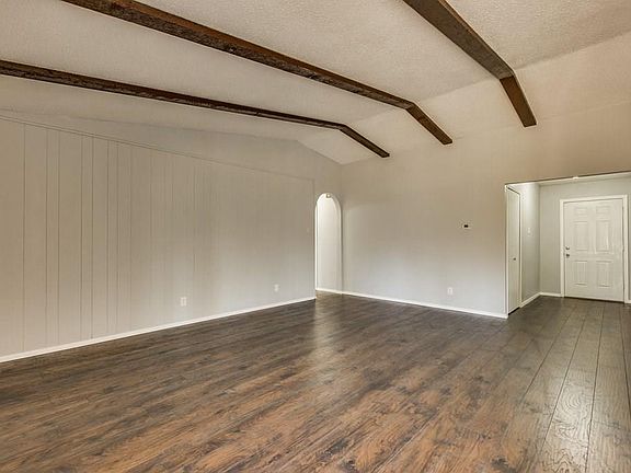 2nd image of 3305 Lariat Ln