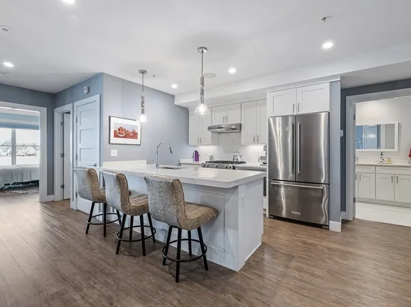 135 Hancock St #16, Quincy, MA 02171