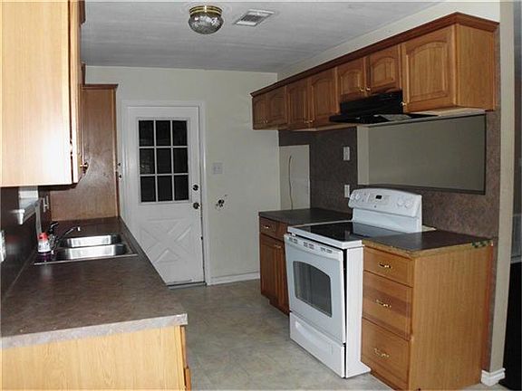 5th image of 737 E Amherst Ln