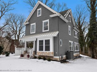 37 Pinewood Dr, Neptune, NJ 07753