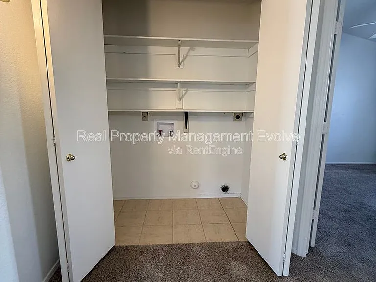 4260 E Rosemonte Dr — Photo 21