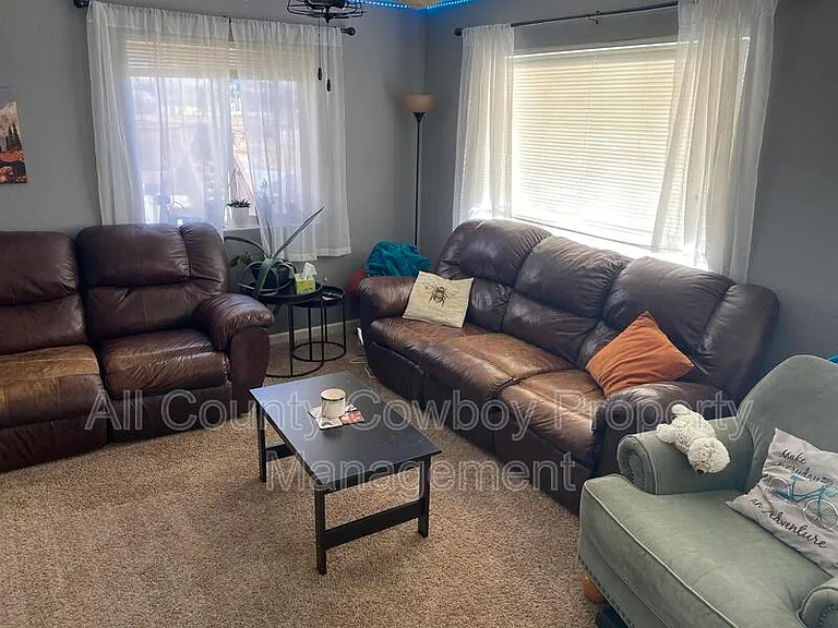 4124 Plateau Ct — Photo 4