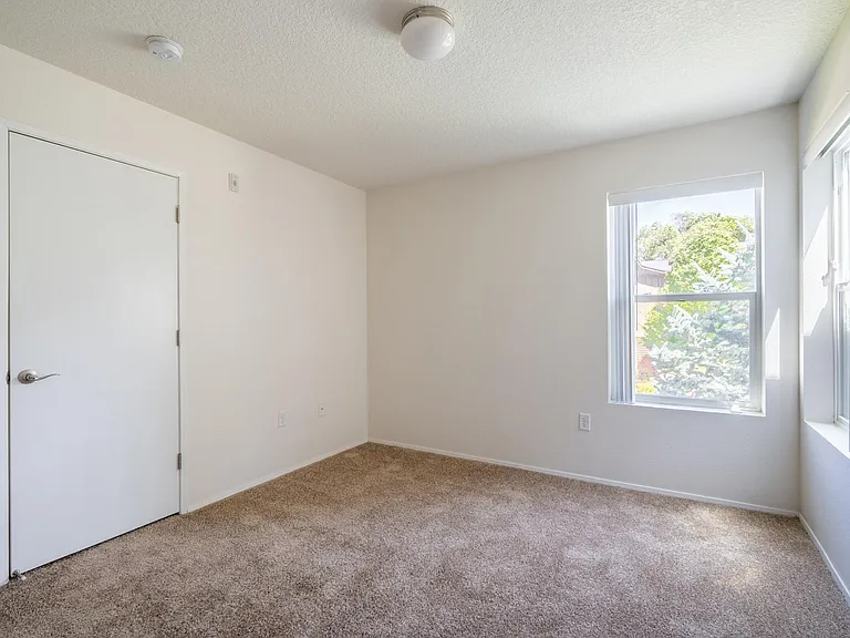 Boulder Pointe — Photo 23