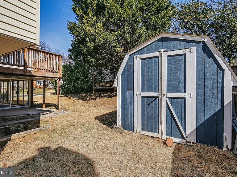 510 Retford Dr — Photo 36