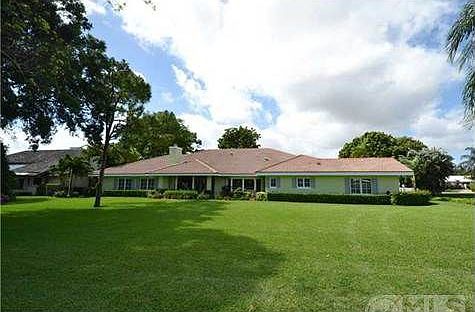 3rd image of 4565 S Lake Dr