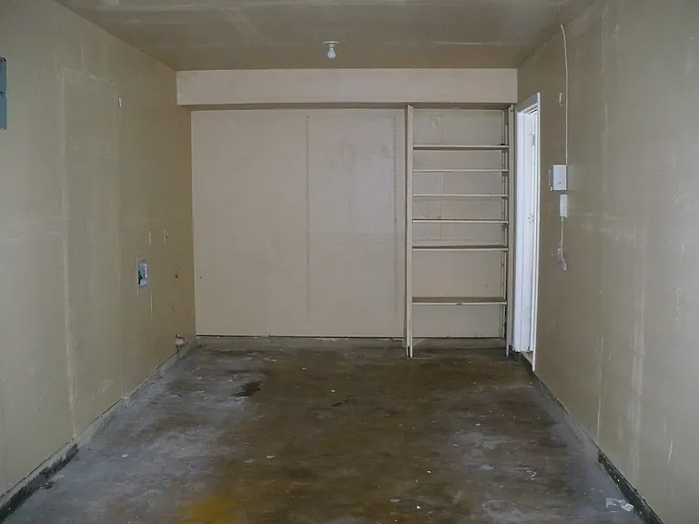 2716 N Ave — Photo 8