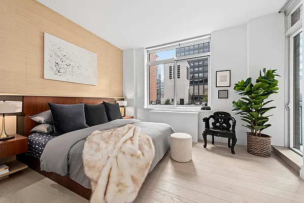 Sold by Compass | media 8