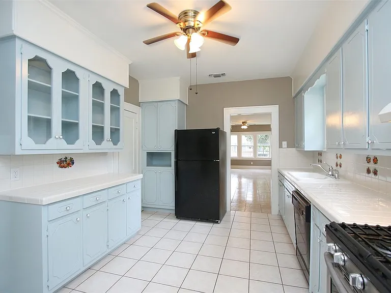 1127 Walling St — Photo 5