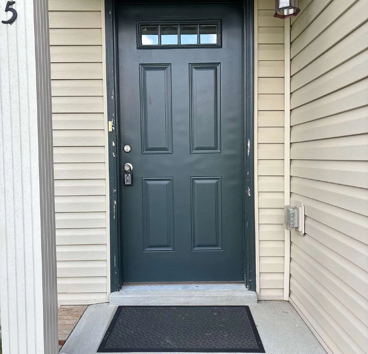 3 bed, 2.0 bath, 1286 sqft, $1,625 — Photo 2