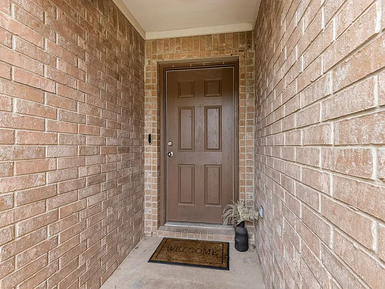 20803 Cape Coral — Photo 28