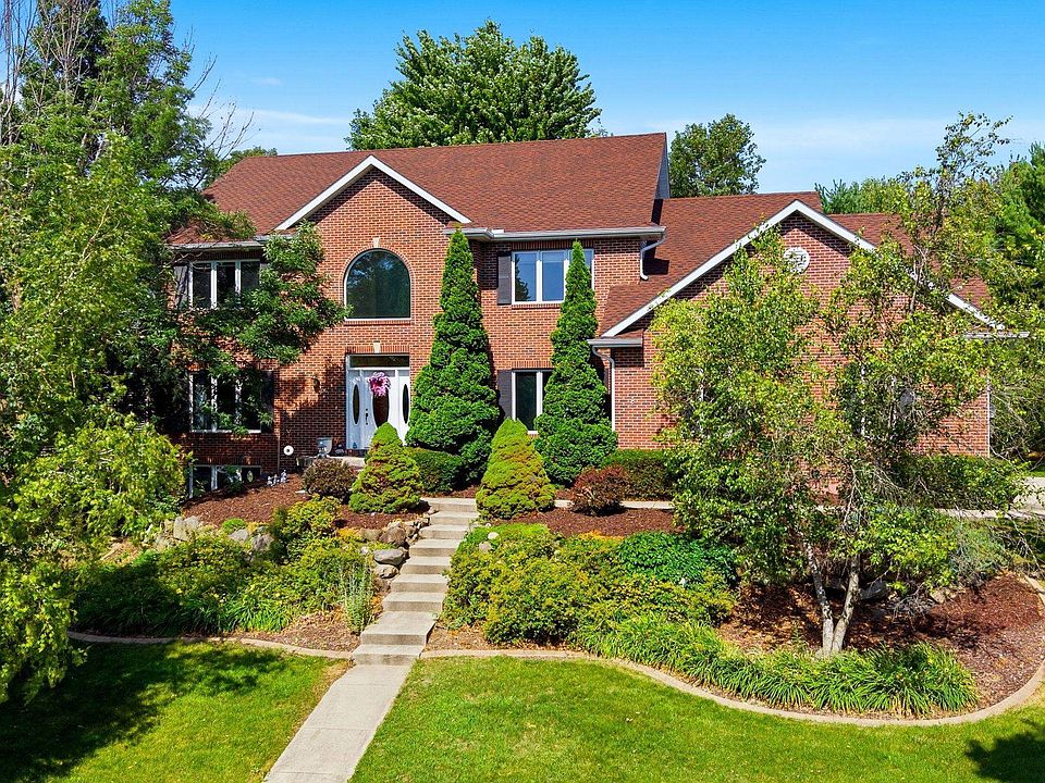 1st image of 1802 Autumn Hill Dr