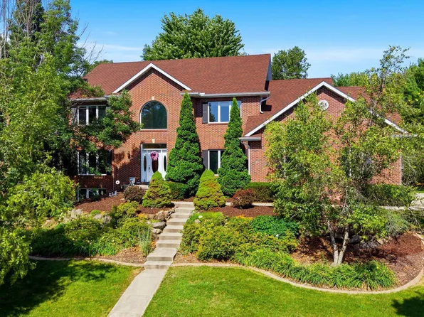 1802 Autumn Hill Dr, Verona, WI 53593