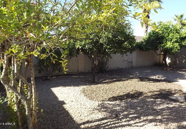 14462 N Sherwood Dr #B — Photo 24