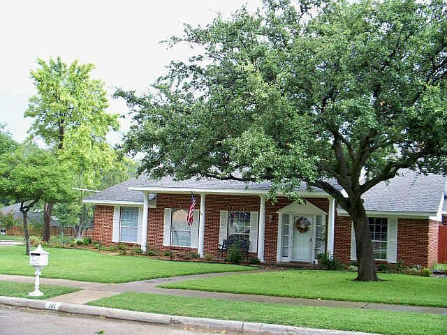 1st image of 301 Shady Hill Dr