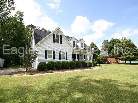 2nd image of 103 Kelly Ct