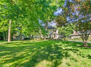 2572 Stratford Rd, Cleveland Heights, OH 44118