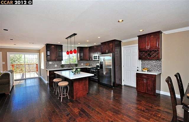 2nd image of 1370 Juanita Dr