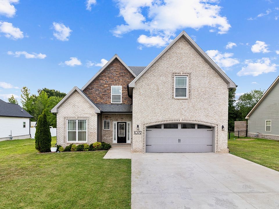 1st image of 1072 Chagford Dr
