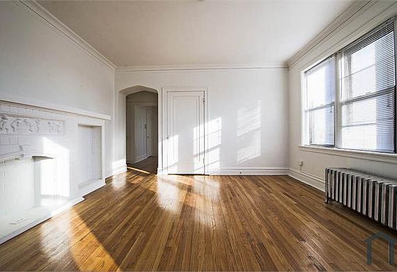 3rd image of 1708 W 77th St #1704
