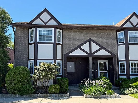2nd image of 90 Quail Run Dr