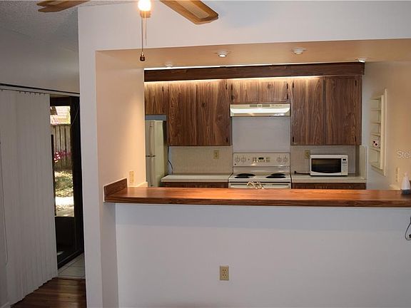 4th image of 5280 Brook Ct #124