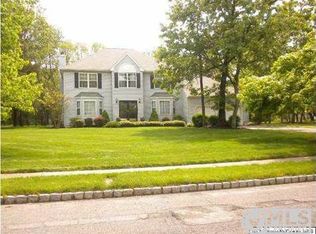 373 Sapphire Dr, Jackson, NJ 08527
