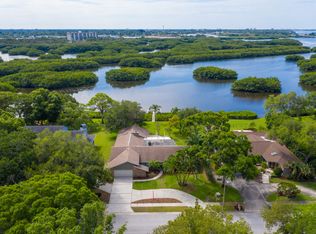 9059 Baywood Park Dr, Seminole, FL 33777