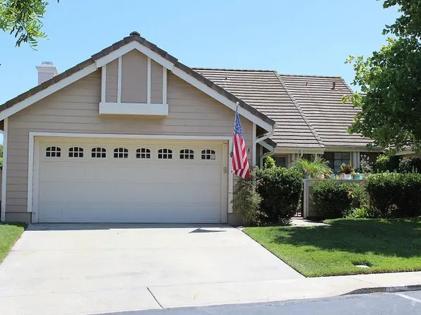 1958 Spyglass Cir, Vista, CA 92081