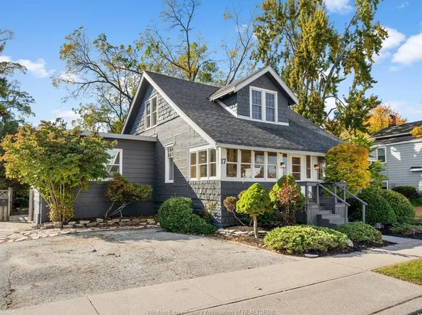 17 Pearl St W, Kingsville, ON N9Y 1V3