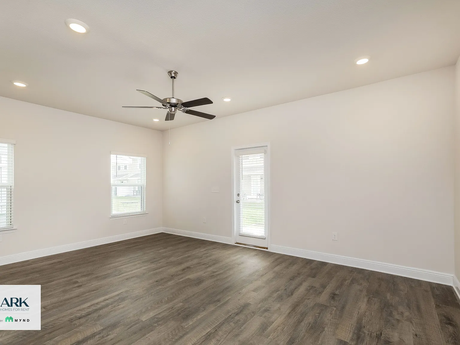 3 bed, 2.5 bath, 1537 sqft, $1,824 — Photo 4