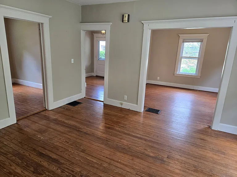 36 Woodbine Ave #34 — Photo 2