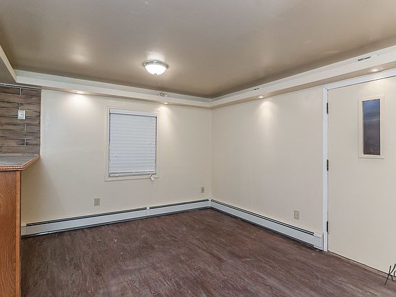 3rd image of 709 5th Ave