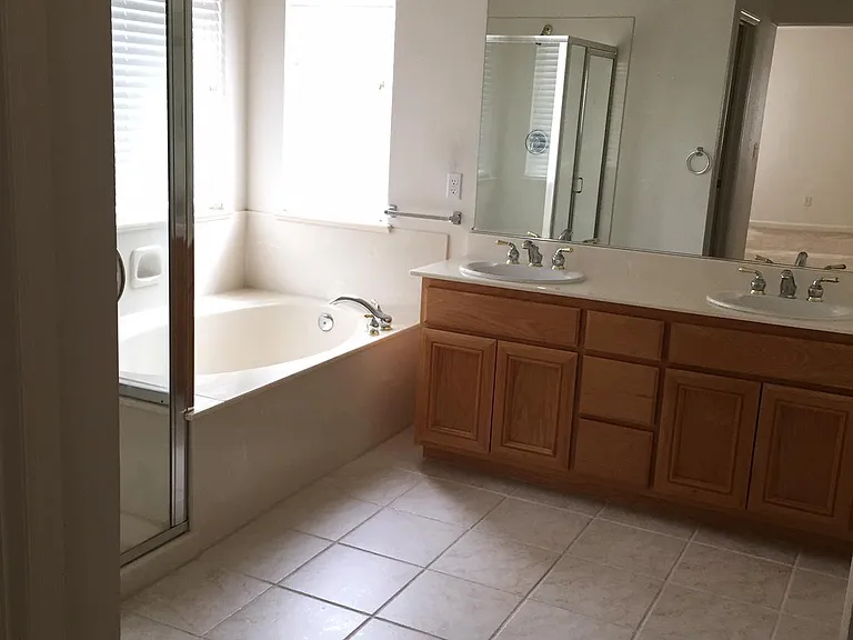 188 Blackstone Dr — Photo 8