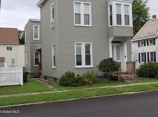 13 6th St, Waterford, NY 12188