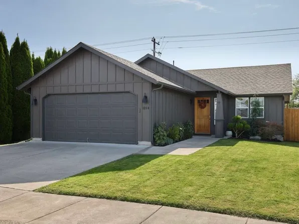 1214 SE Scenic View Dr, College Place, WA 99324