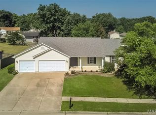 5 Thoroughbred Dr, Wright City, MO 63390