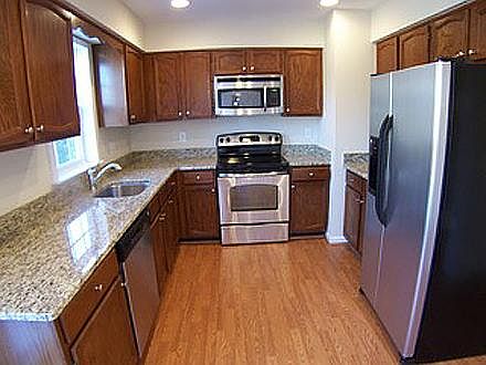 3rd image of 5674 Chapel Run Ct