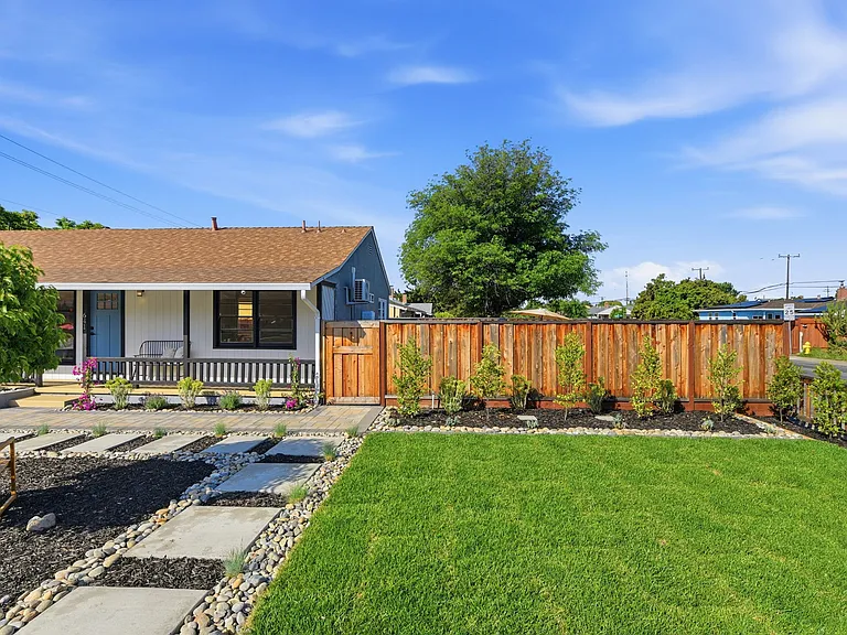 641 Toyon Ave — Photo 2