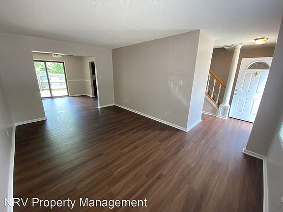 3rd image of 139 Franklin Parke Ct