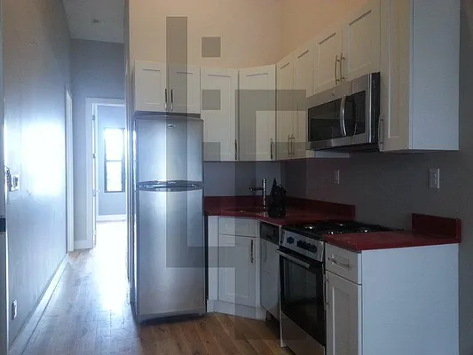 Rented by Loom Group | media 25